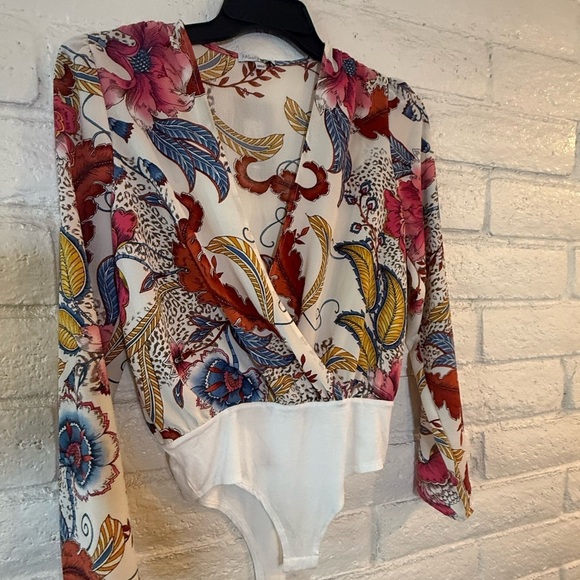 Back In Time Floral Bodysuit – Fashion Nova – NWT - Picture 2 of 8